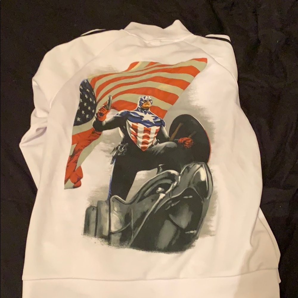 Captain America jacket - Picture 2 of 2